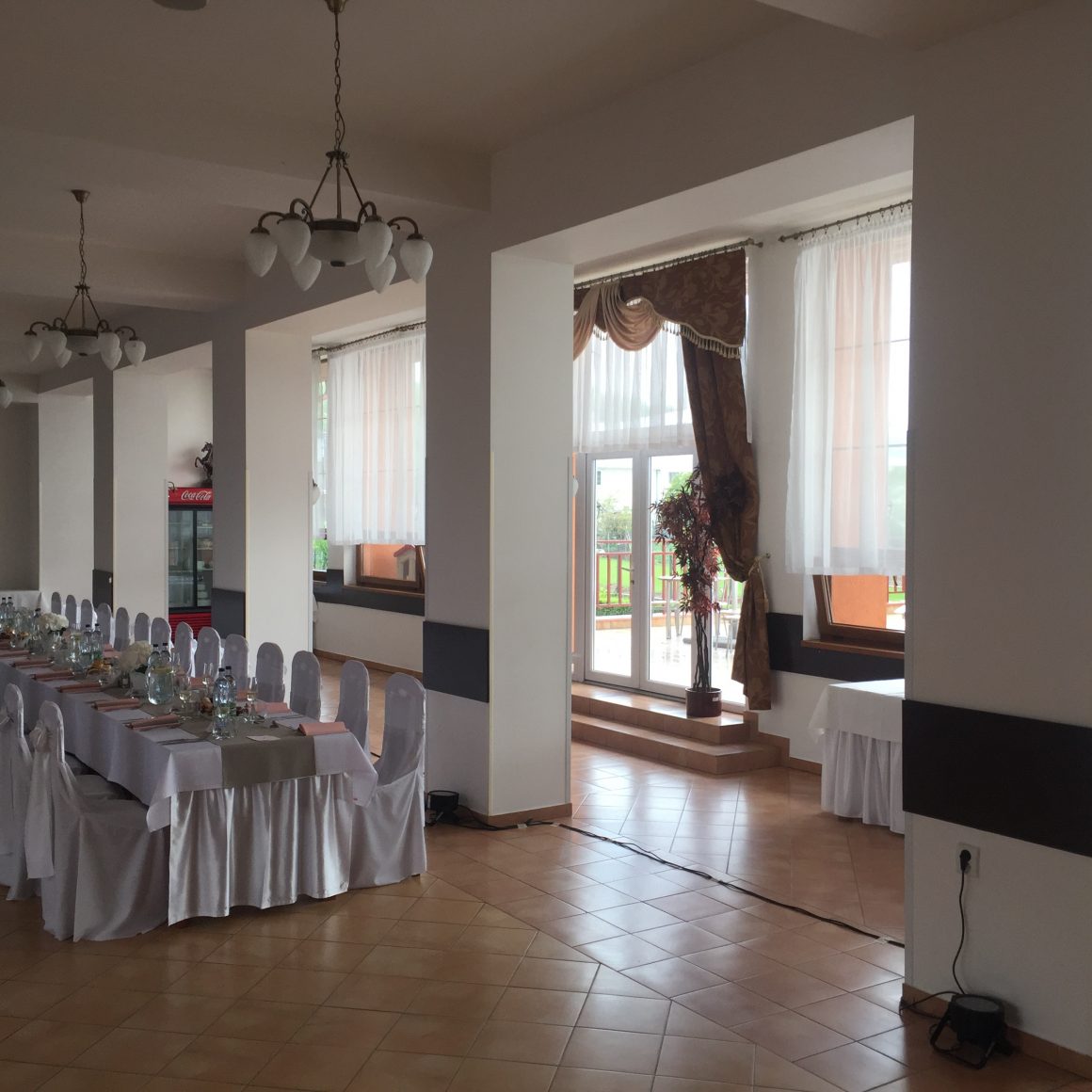 DJ STEN farebná sála Košice Hotel Dália pred vysvietením